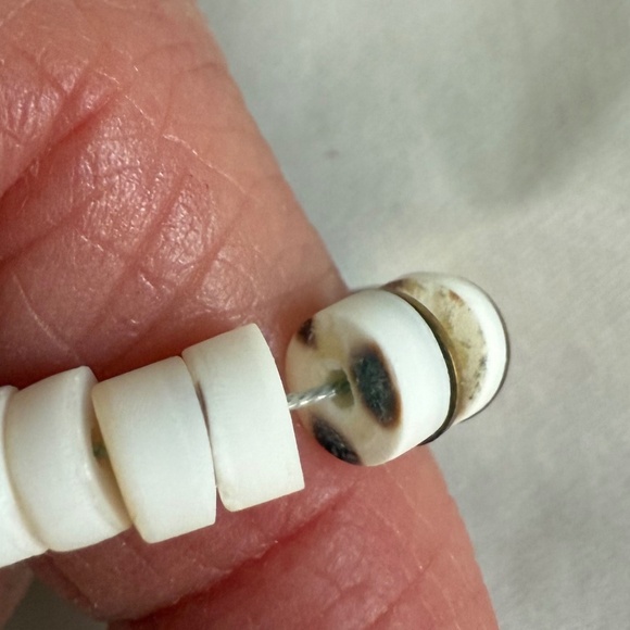 Vintage Heishe Aventurine and Quartz stone and brass necklace 17.5 inches - Picture 11 of 13